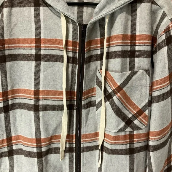 Staccato Womens Fall Plaid Hooded Shacket Size Large Gray Orange Black NWOT - Picture 3 of 13